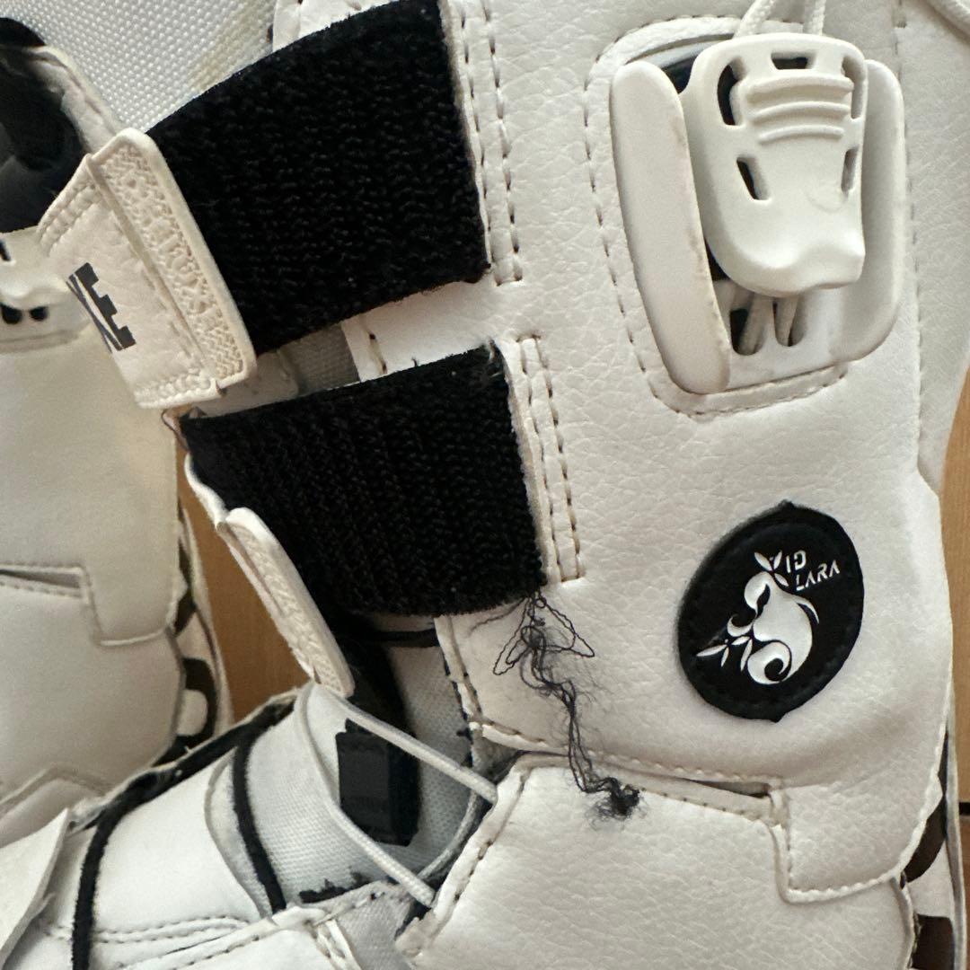 スノボ23cm DEELUXE TEAM ID LTD LARA