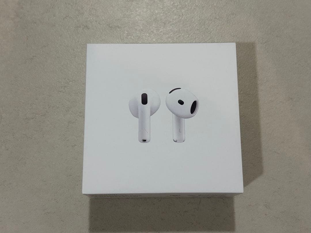 新品未開封 AirPods 4 本体