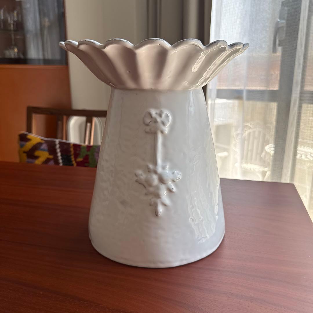 ASTIER de VILLATTEの花瓶