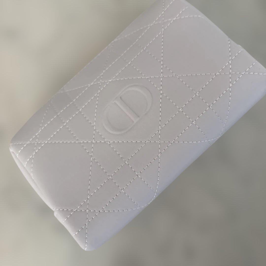 Dior スノーエッセンスコフレ