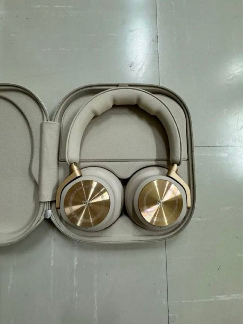 未使用　Bang & Olufsen BEOPLAY HX ワイヤレスヘッドホン