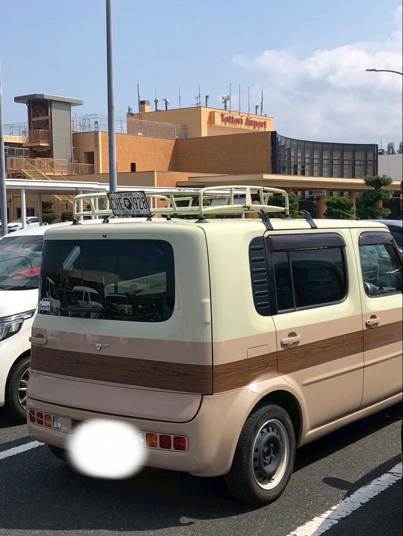 再出品　東大阪から　キューブ キュービック　Z11 世界に一台　日産 7人乗り