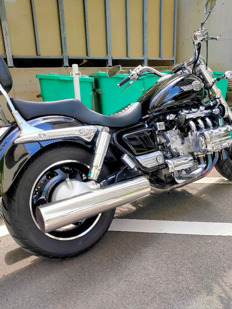 ホンダ ワルキューレ マフラー