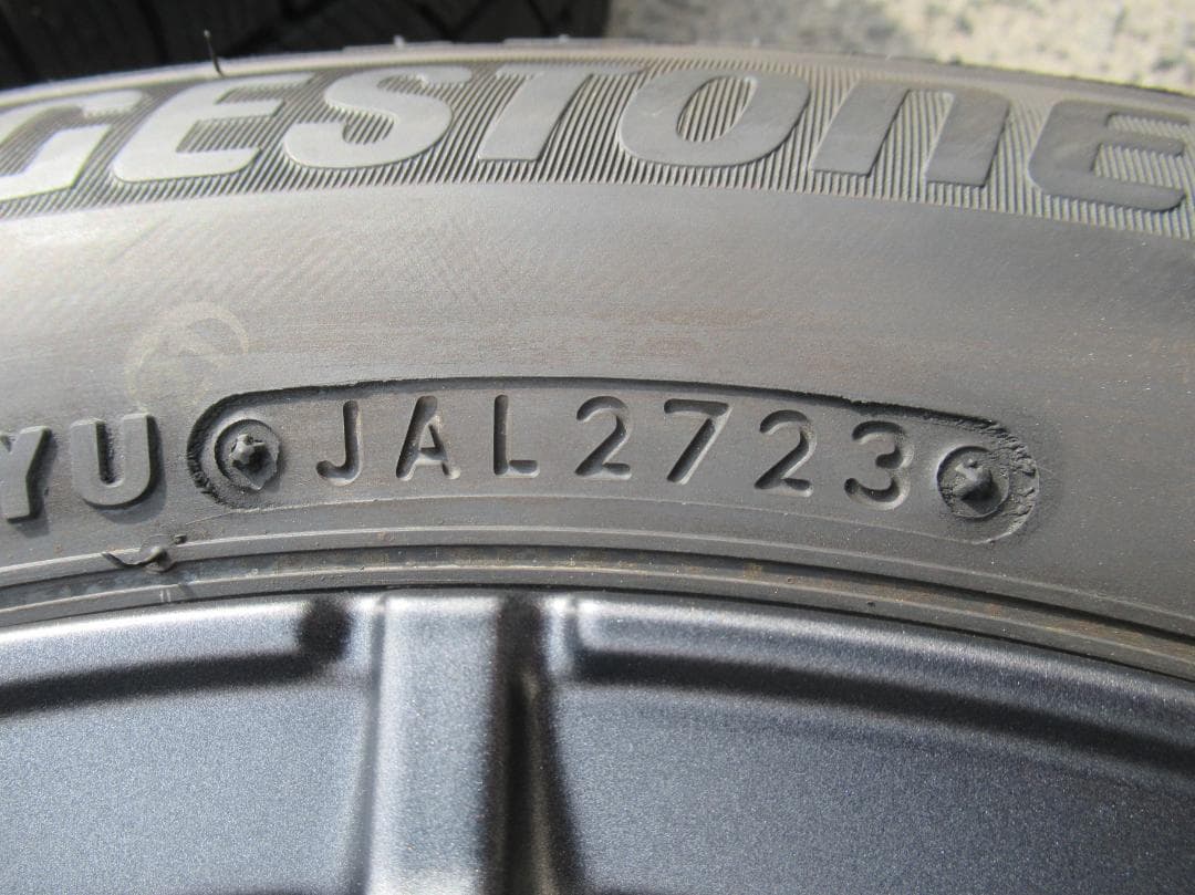 スタッドレス☆175/65R15 VRX3 MINI アクア等 手渡しOK☆