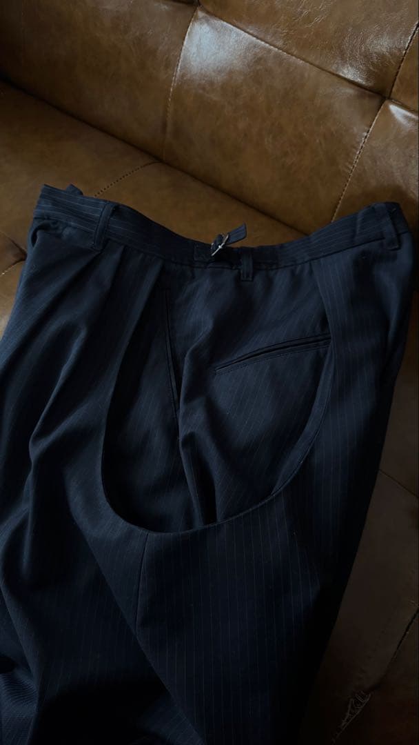 パンツ nvrfrgt 2TUCK CURVED LEG TROUSERS