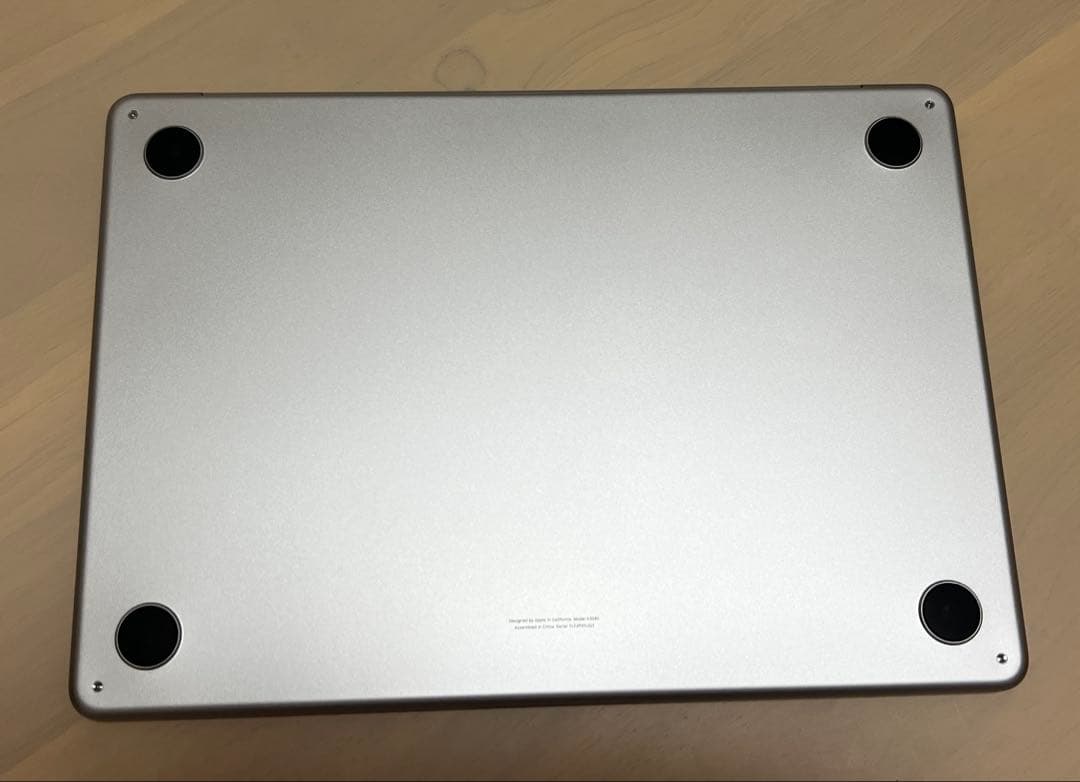 M4 MacBookAir 16GB/256GB シルバー整備品【充放電15回】