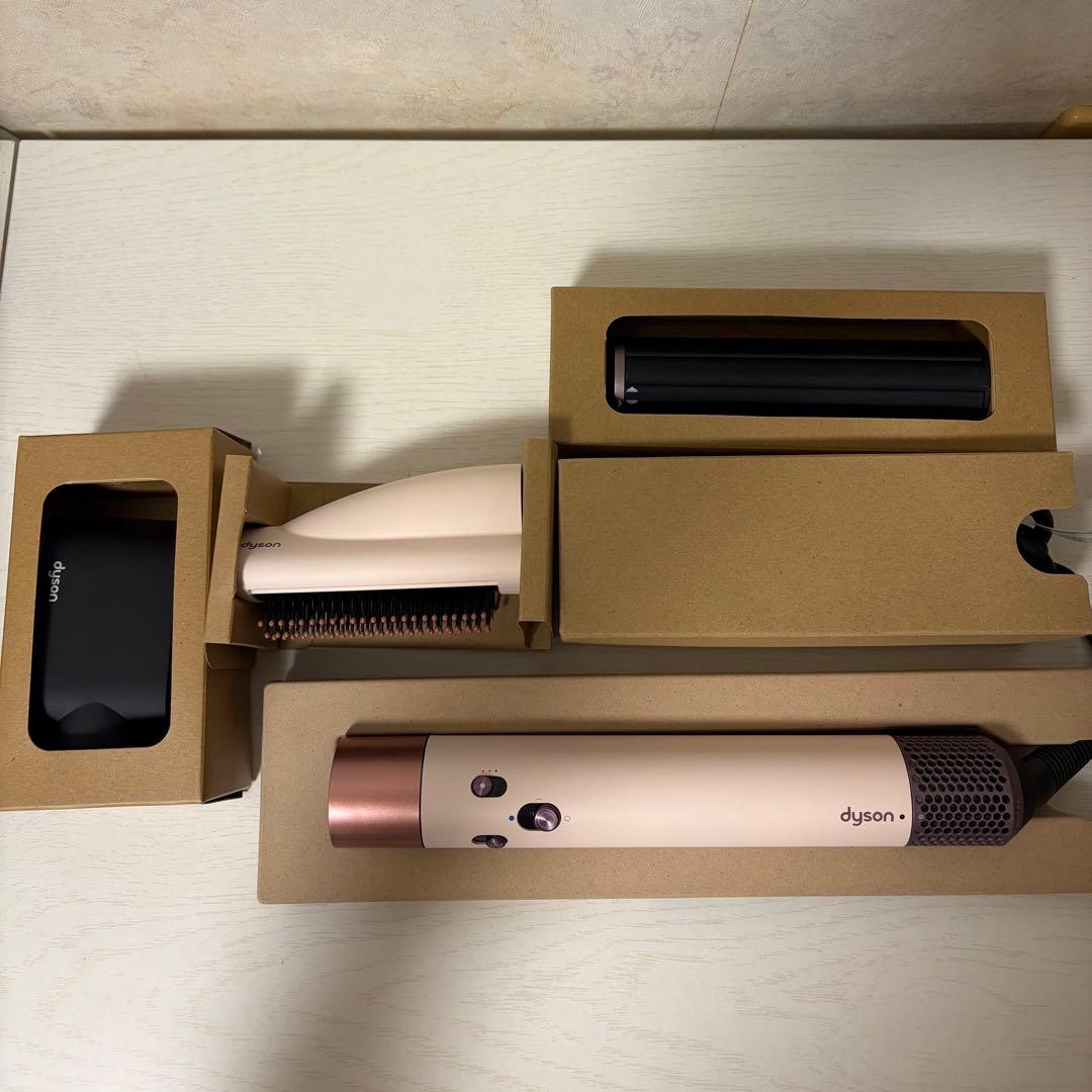 美品☆保証期間内☆ダイソンヘアスタイラーエアラップHS05