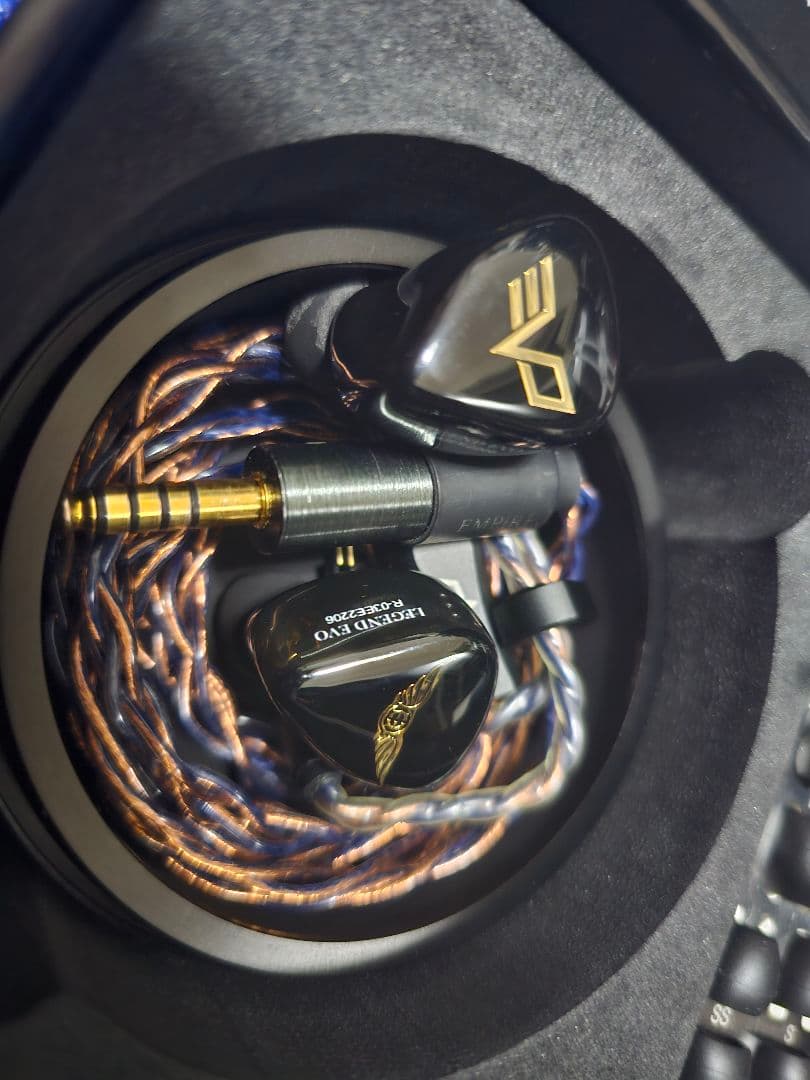 イヤホン Empire Ears Legend Evo