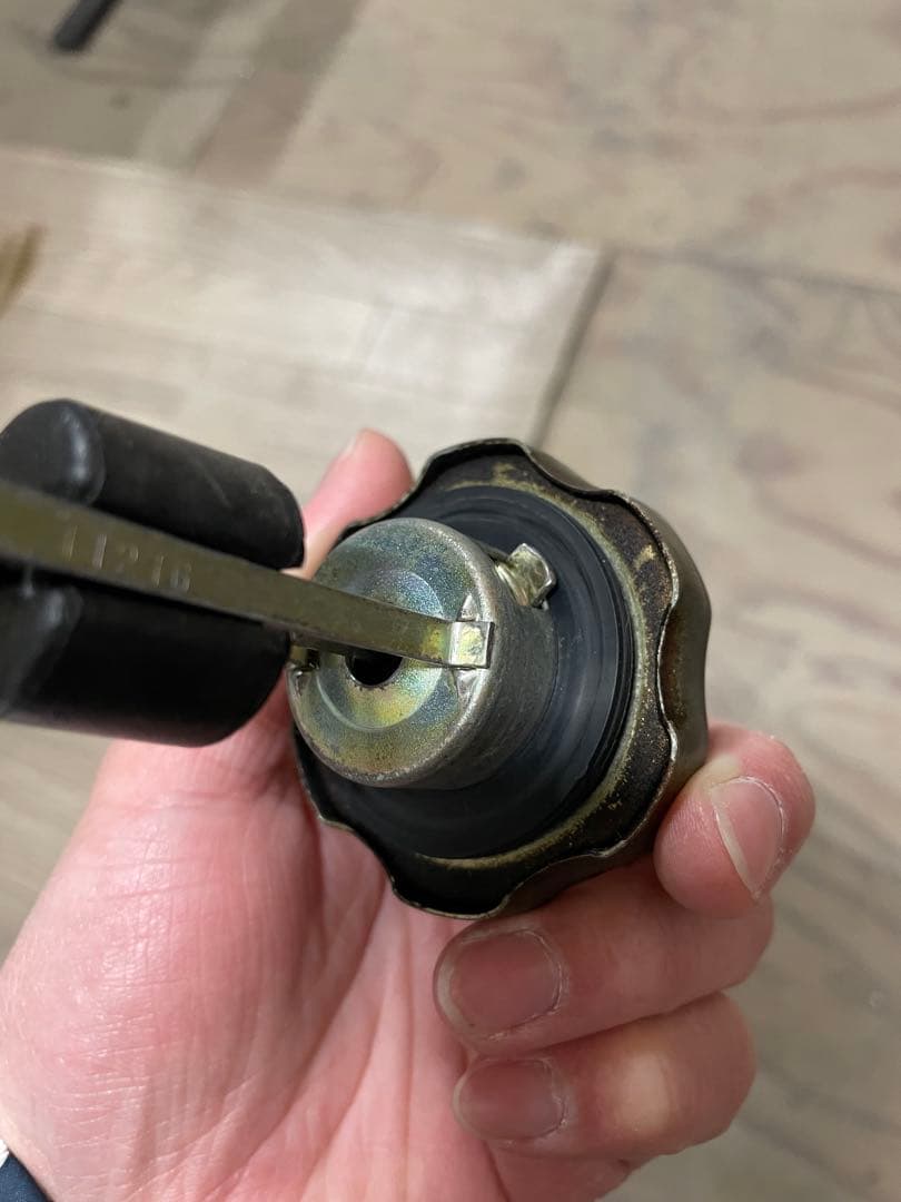 シャリー　タンクキャップ