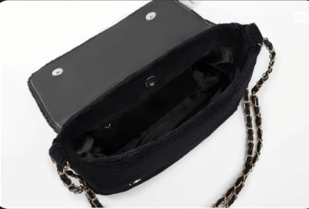 CHANEL ノベルティ 黒 ショルダーバッグ ホワイトロゴ付き