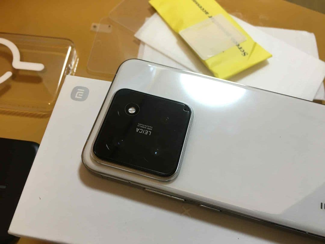 Xiaomi 14 256GB ホワイト 本体