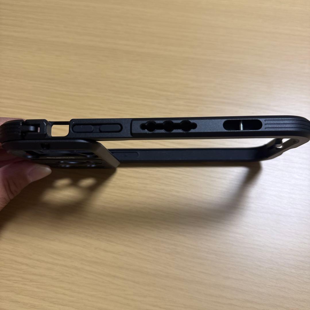 iPhone14promax用SmallRig バンパーフレーム ブラック
