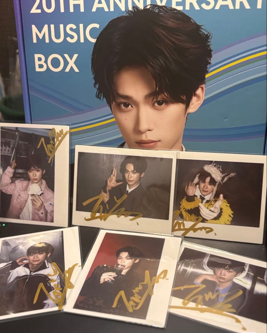 梓渝 QQ MUSIC 20th x 4 セット(4箱)