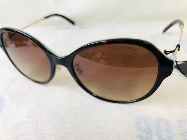 新品ティファニーTiffanyサングラスＴワイヤー眼鏡ティファニーブルーめがね鼈