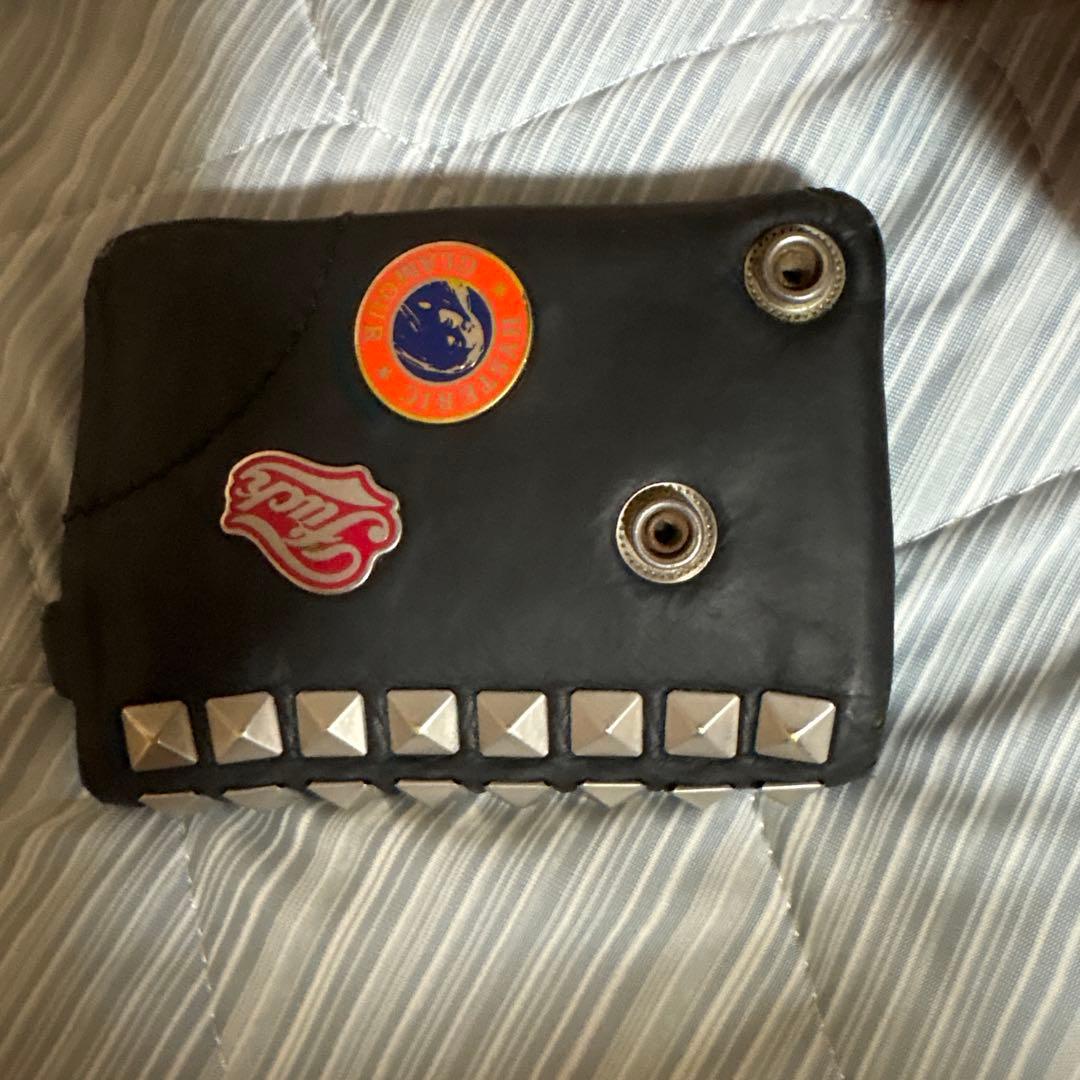 スタッズ付き黒ウォレットチェーン