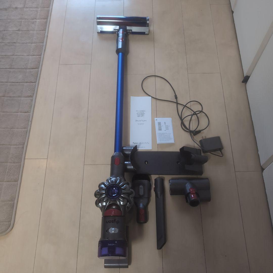 Dyson V8 コードレス掃除機 充電器付き