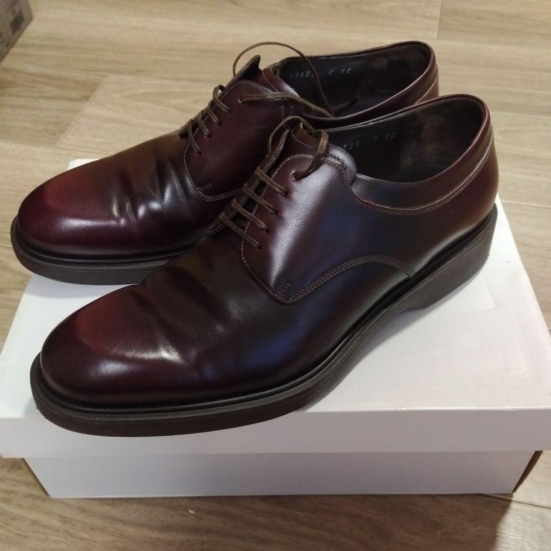 フェラガモ　レザーシューズ　プレーントゥ　Salvatore Ferragamo