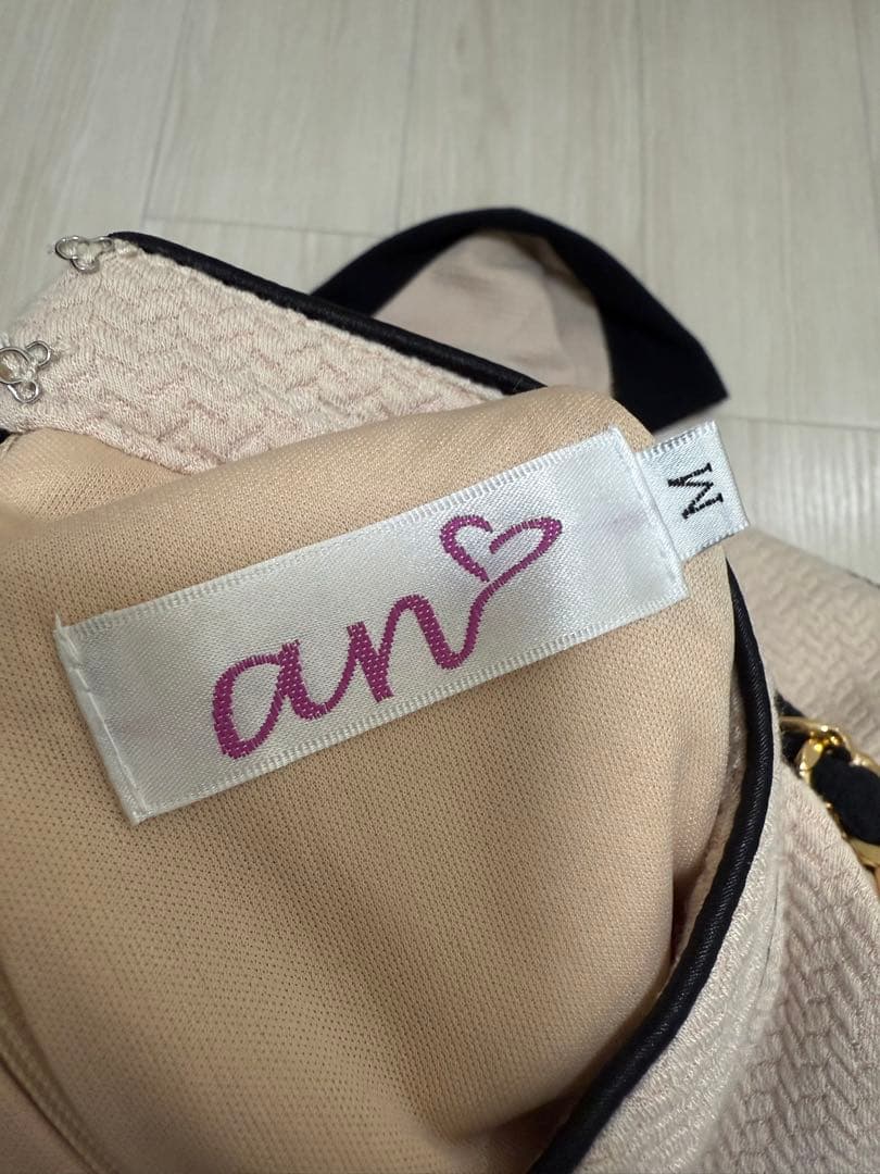 an タイトドレス M ベージュ・黒