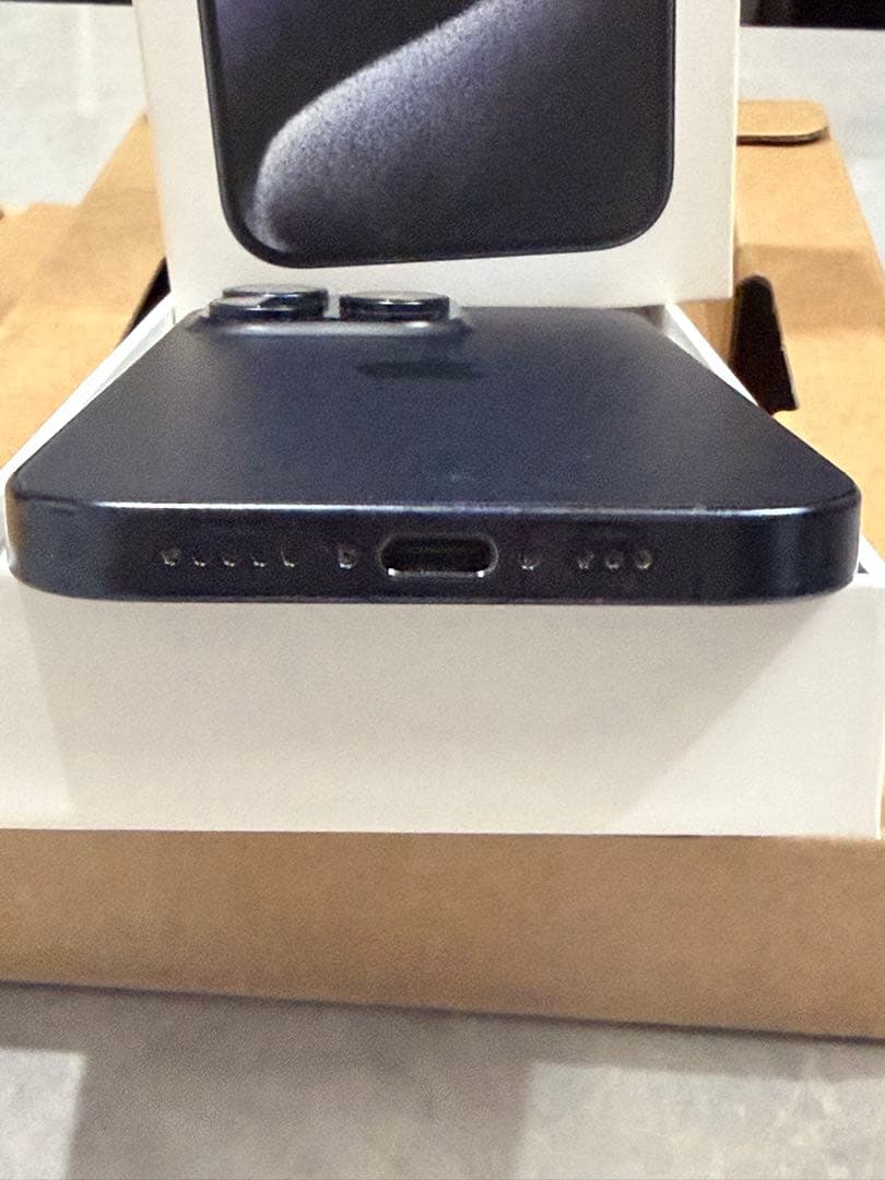 Apple iPhone 15 Pro 256GB ブルーチタニウム 本体