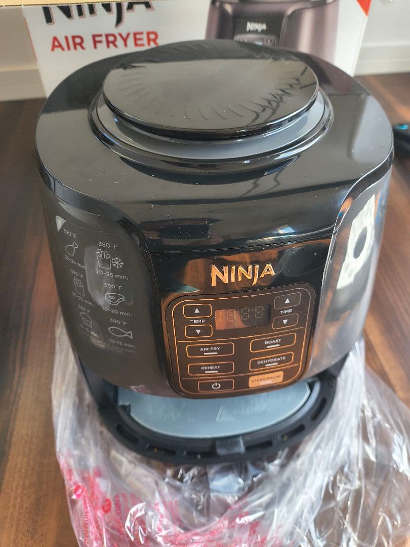 ​【希少/アメリカ購入】Ninja エアフライヤー AF100 4-QT 箱付き