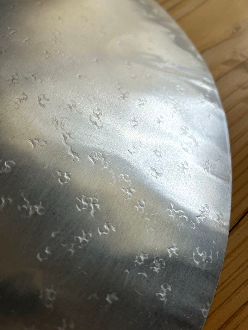 鎚目模様のシェードランプ E26 アルミ、真鍮シーリングカップ付 toolbox