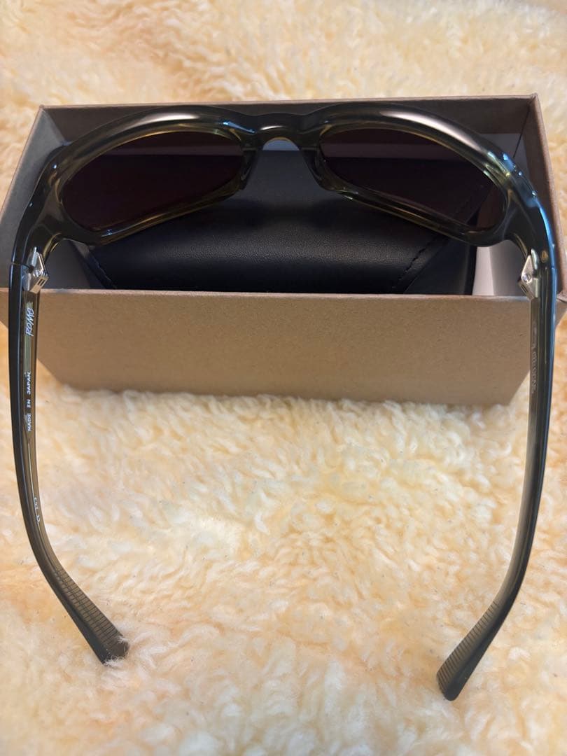 Stussy サングラス　2025