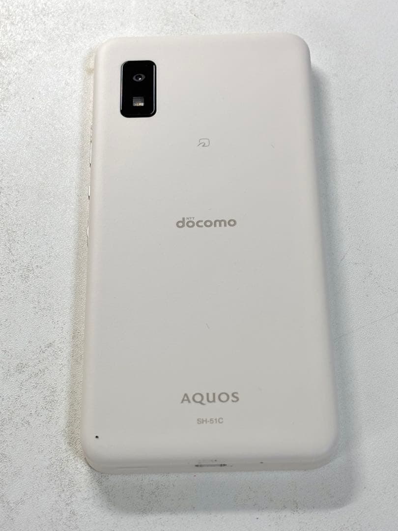AQUOS SH051C スマホ　バッテリー100% コンディション良