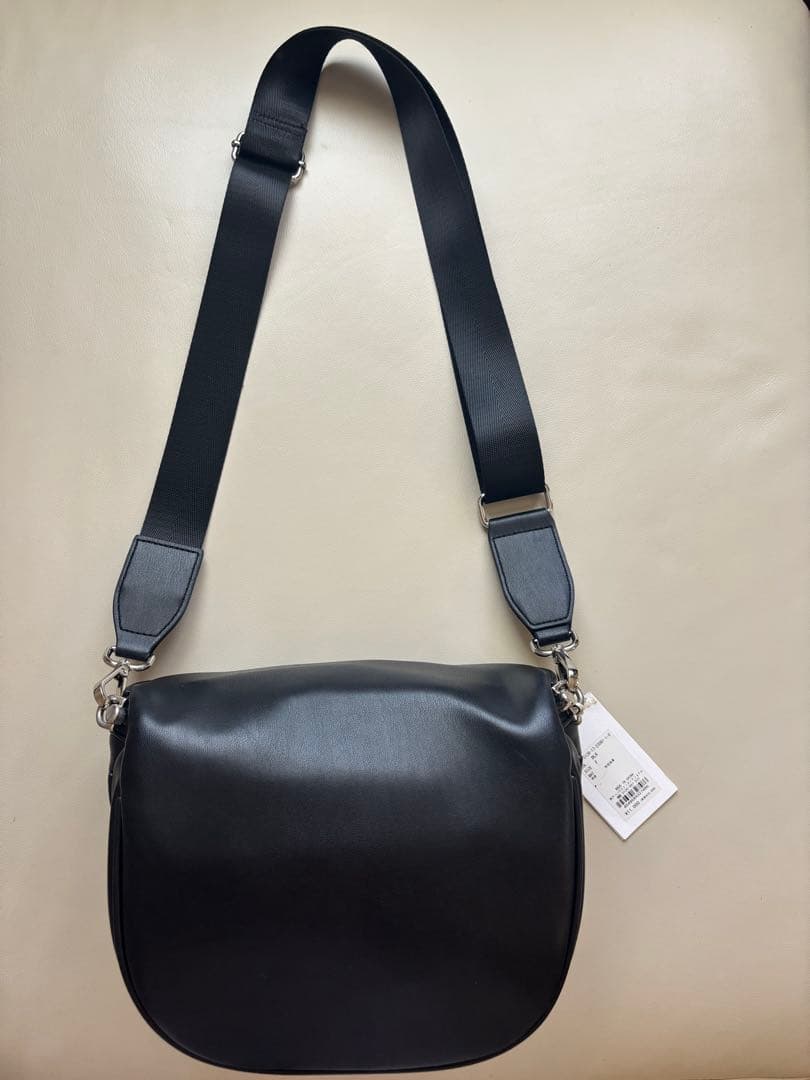 【タグ付き】新品　アジョリーショルダーバッグ ボディバッグ