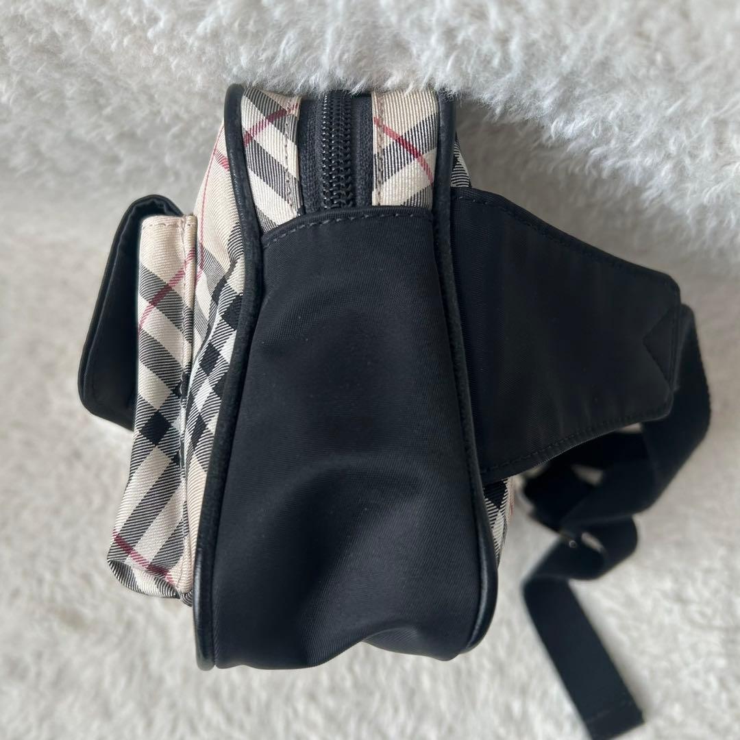 希少✨バーバリー ノバチェック ボディバッグ ショルダーバッグ ロゴプレート