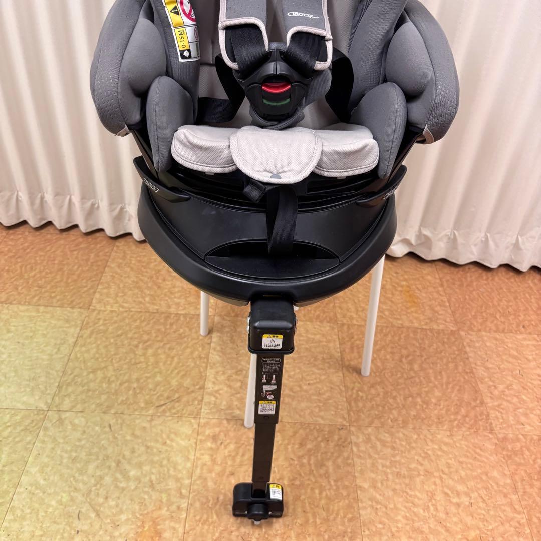 クリーニング済　☆美品☆　アップリカ　フラディア　ISOFIX　セーフティー