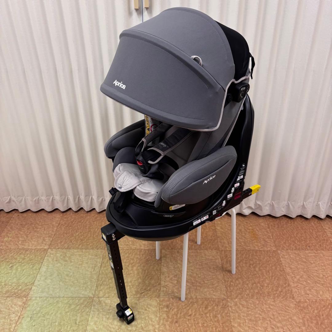 クリーニング済　☆美品☆　アップリカ　フラディア　ISOFIX　セーフティー