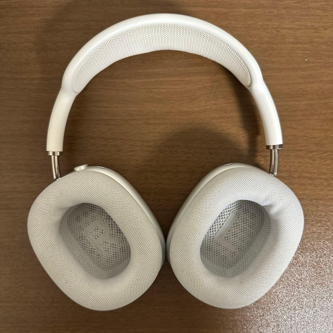 Rikkieの商品です。 AirPods Max ホワイト本体（第一世代）