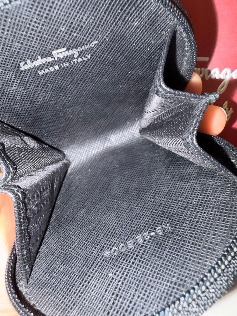 Salvatore Ferragamo ケース ブラック