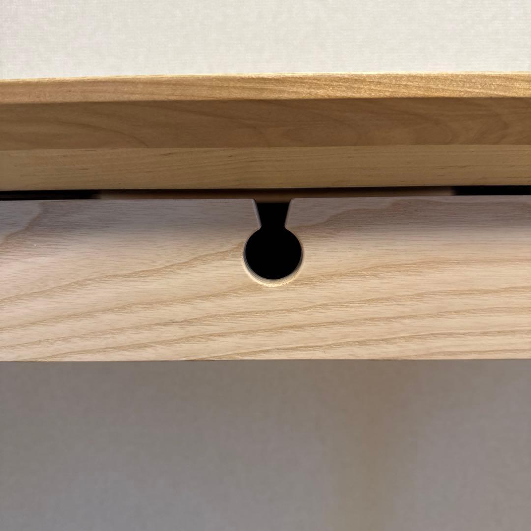 IKEA デスク　リーサボー　LISABO（直接お渡し可)