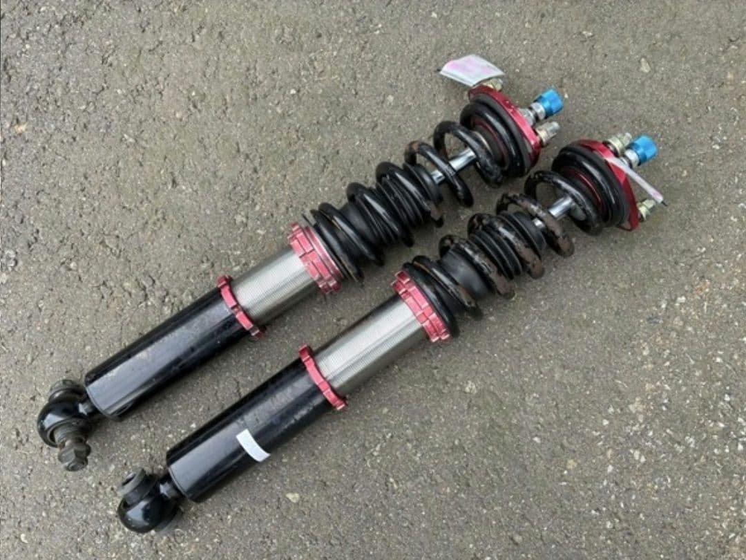 18クラウン メーカー不明フルタップ式車高調