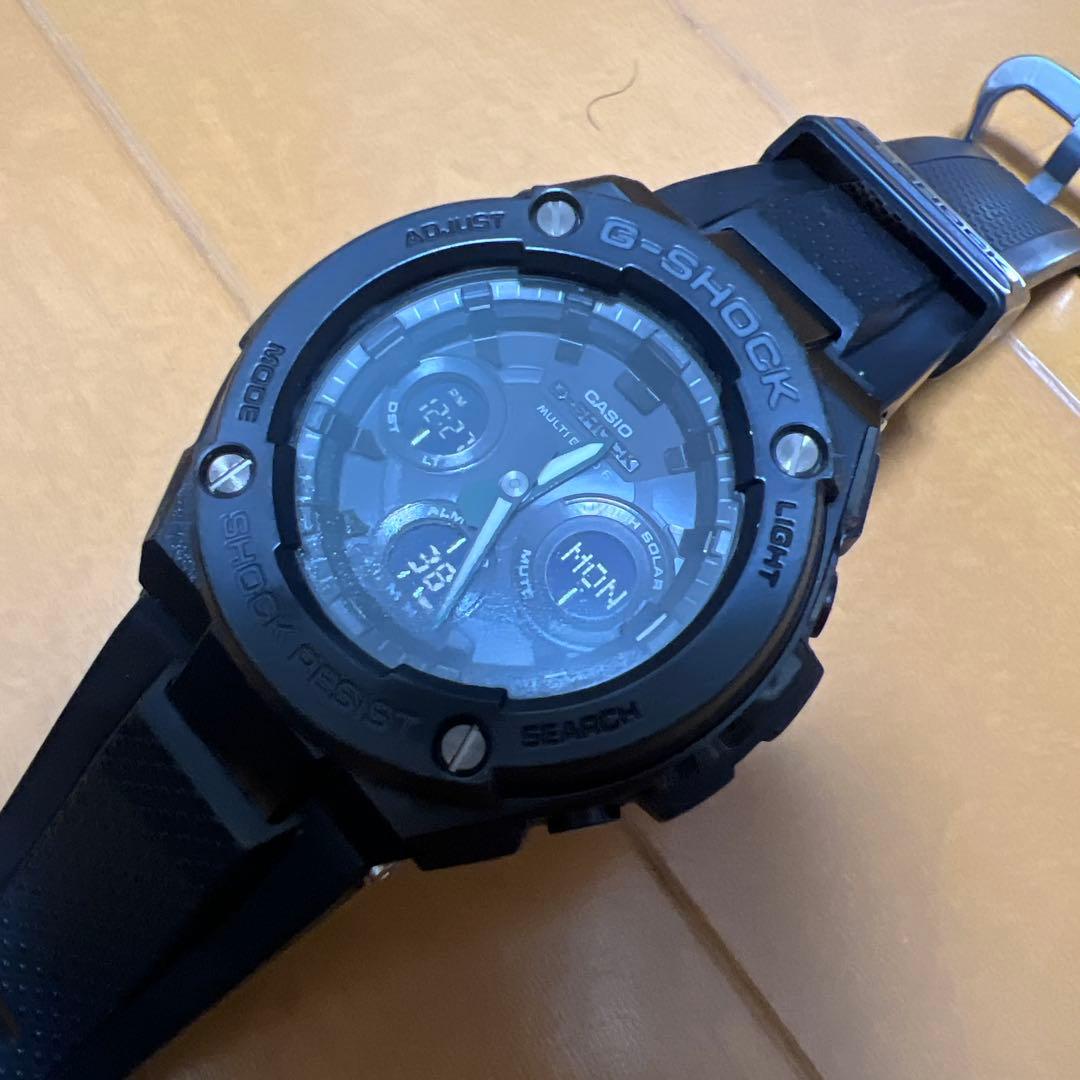 CASIO G-SHOCK デジタル腕時計 gst-w300g ソーラー
