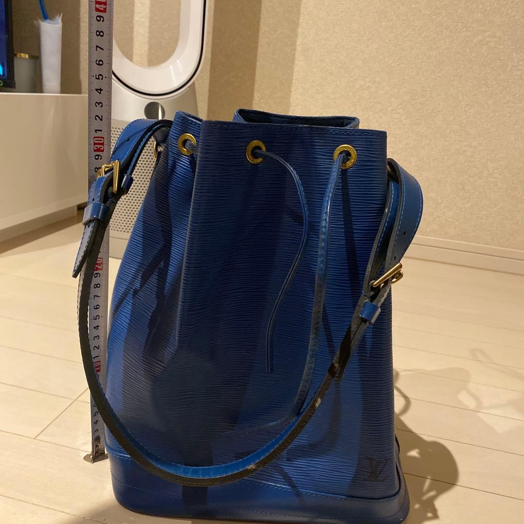 ルイヴィトンバック　エピ　ブルー