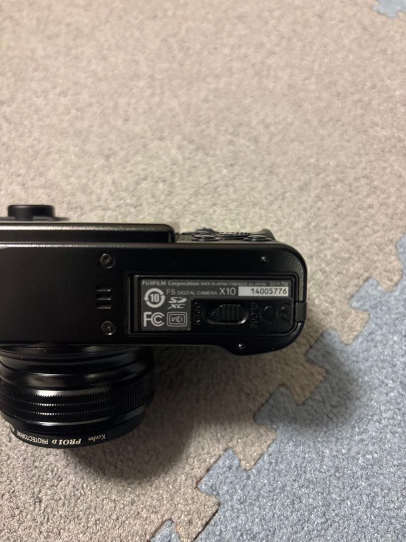 FUJIFILM X10 コンパクトデジタルカメラ
