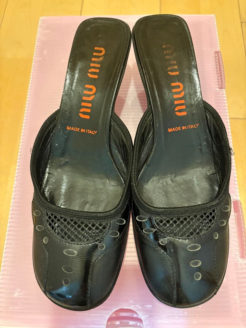 miu miu ブラックレザー ミュール