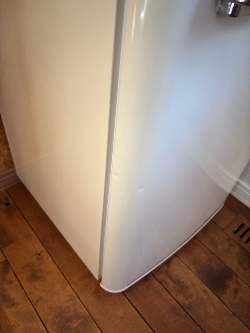 本日引取可能★冷凍庫　60L レトロスタイル　ホワイト