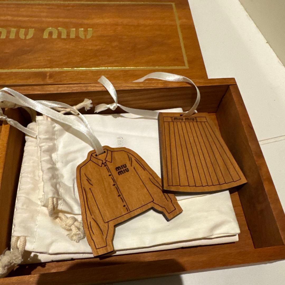 MIU MIU ノベルティ　木製オーガナイザー
