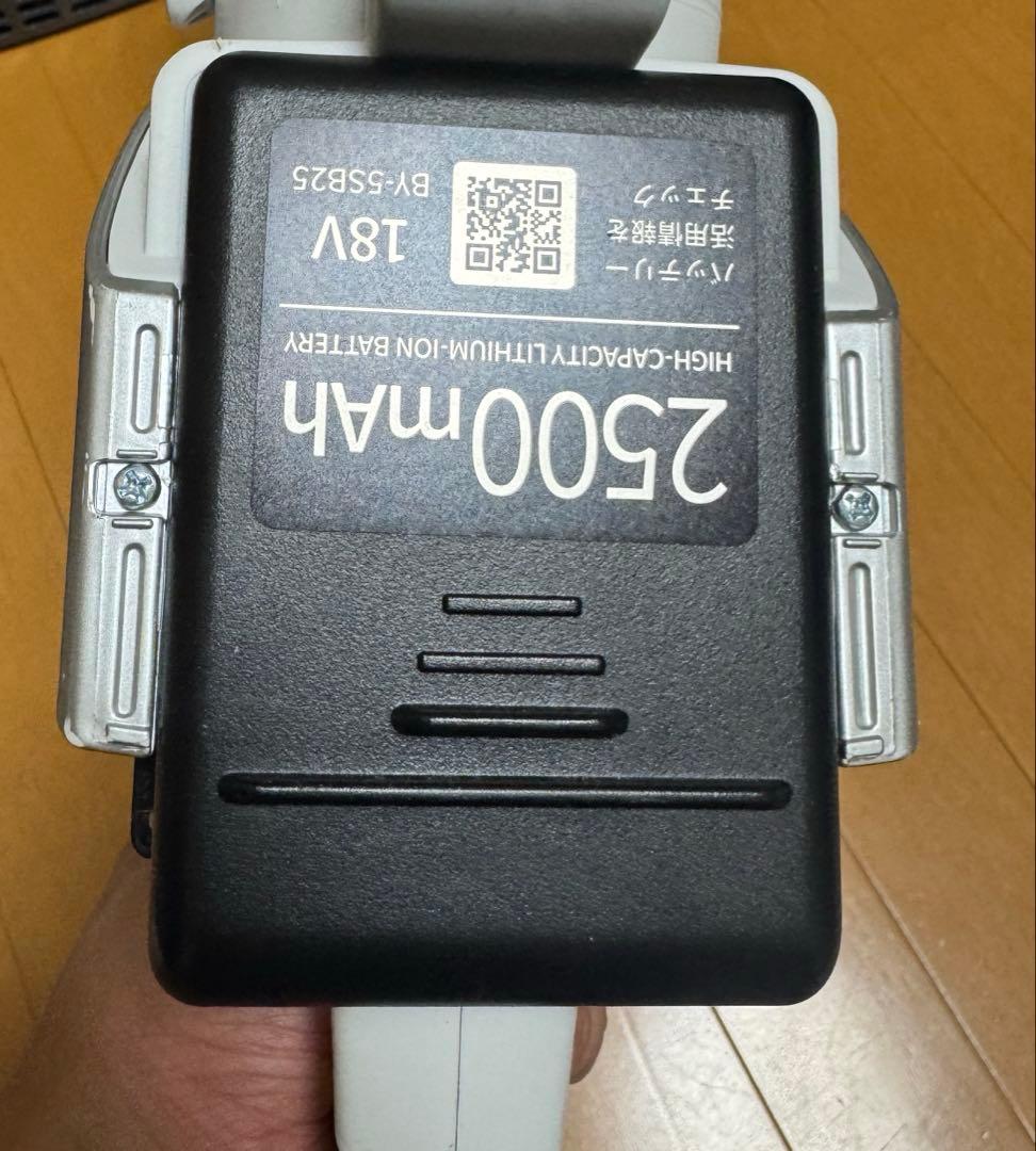 期間限定最終値下げシャープ コードレス掃除機　ラクティブエア EC-AR10