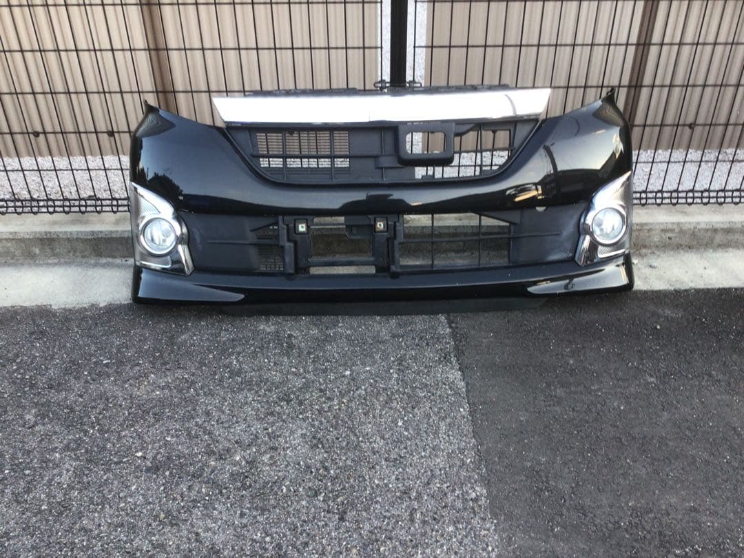 la600s タントカスタム フロントバンパー　　X07