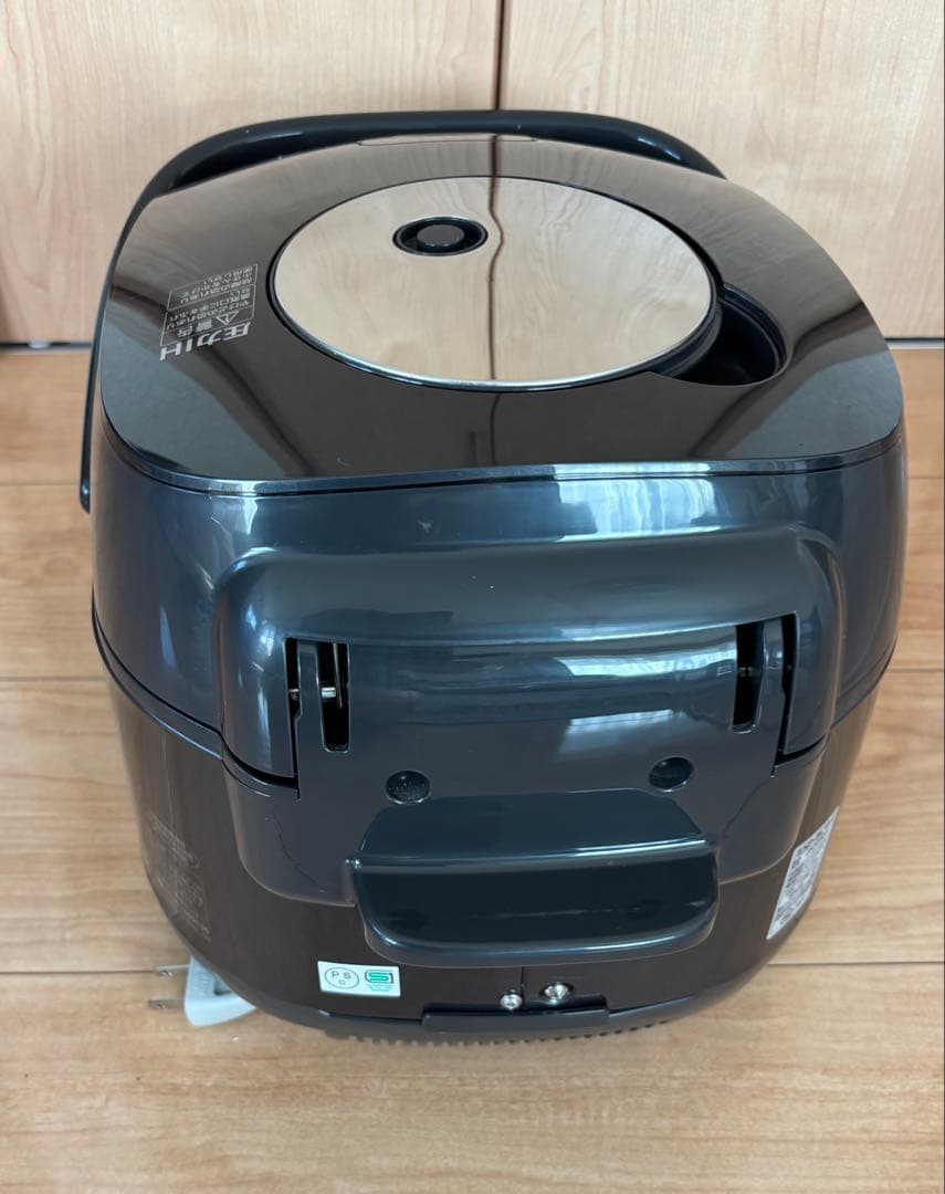 象印　圧力IH炊飯ジャー　NP-BL18　ブラック　2022年製