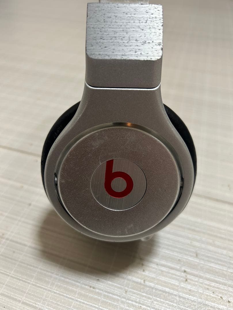 beats by dr. dre 有線ヘッドホン シルバー 廃盤モデル