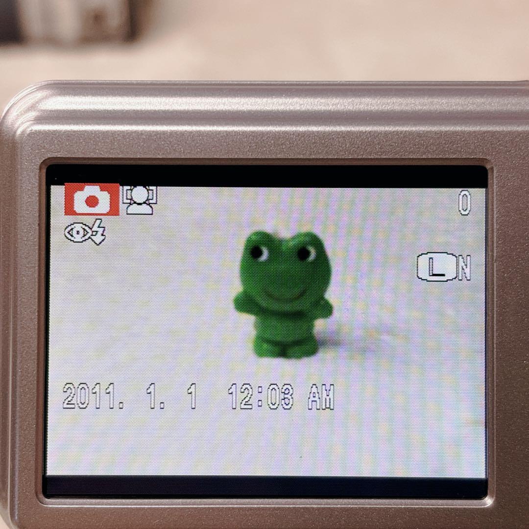 ✨美品✨FUJIFILM FinePix AV200 シルバー 単三電池式