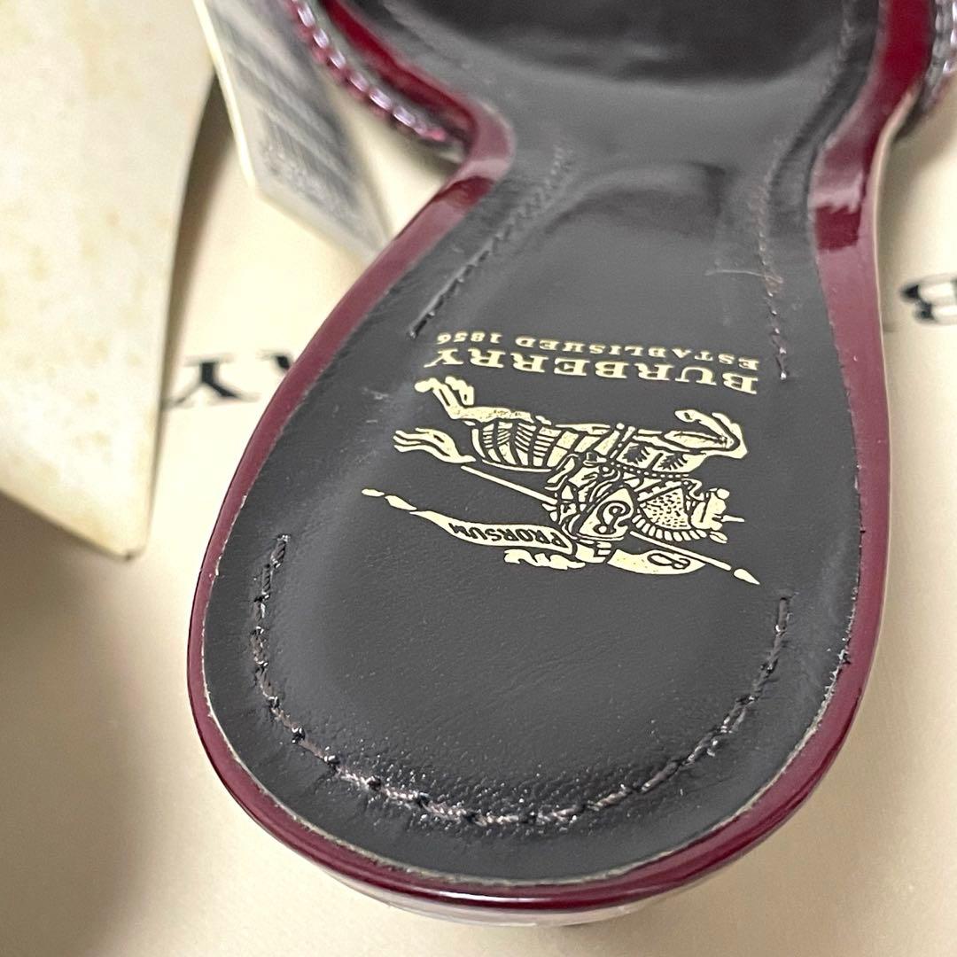 希少✨極美品バーバリー　ミュール　サンダル　36夏　ワインレッド　エナメル　金具