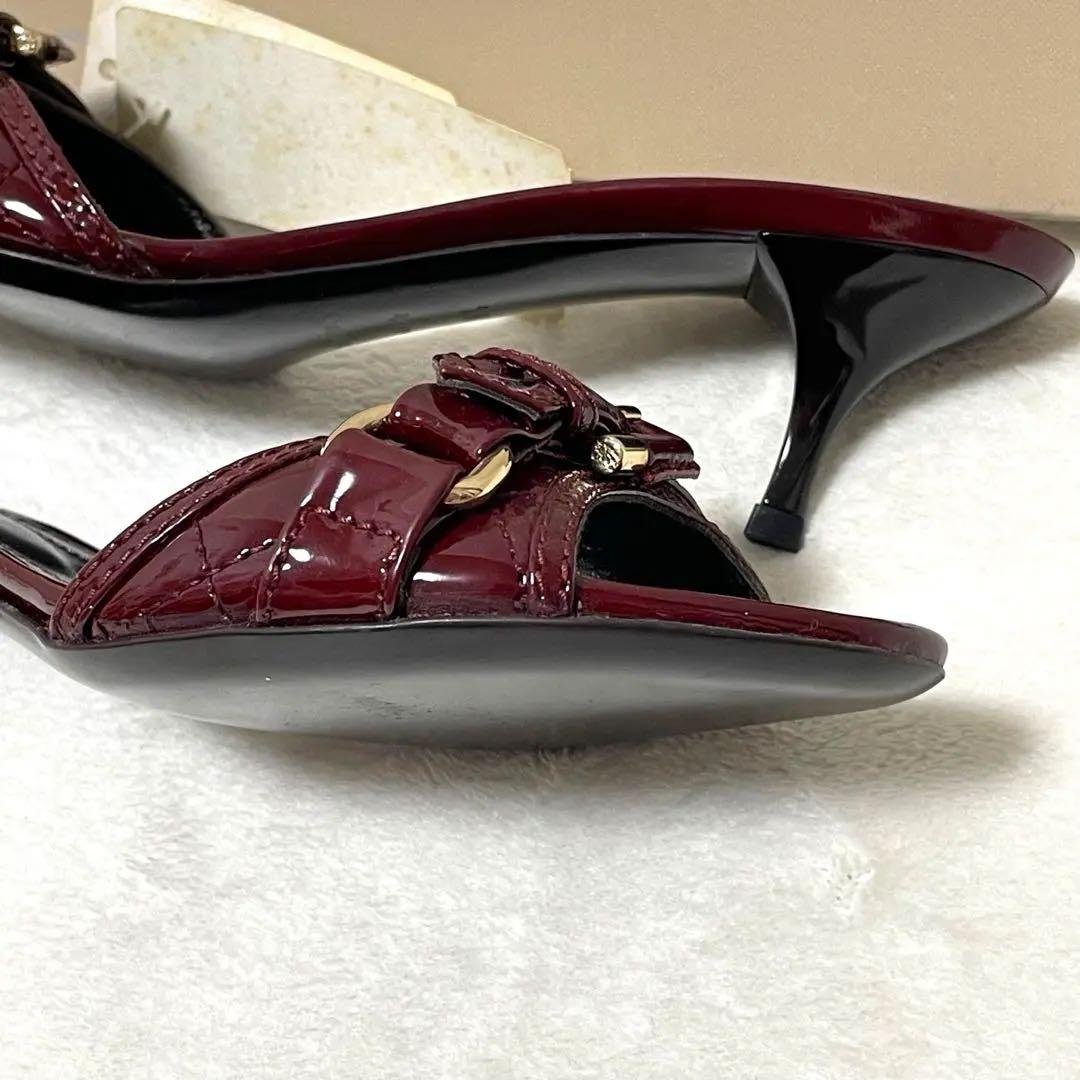 希少✨極美品バーバリー　ミュール　サンダル　36夏　ワインレッド　エナメル　金具