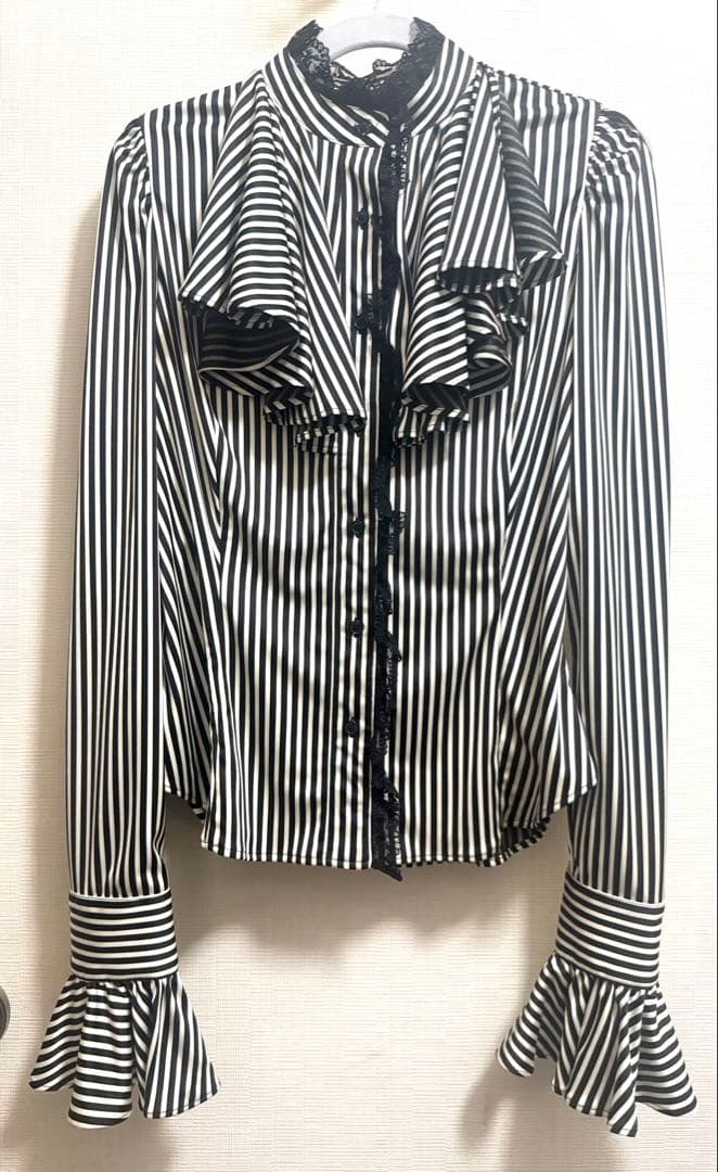 alice auaa ストライプフリルブラウス