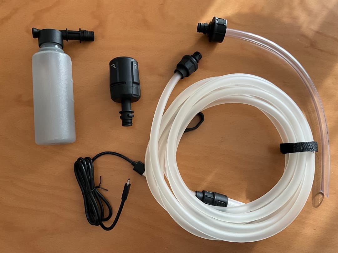 ケルヒャー　コードレス高圧洗浄機 OC Handy Compact CB